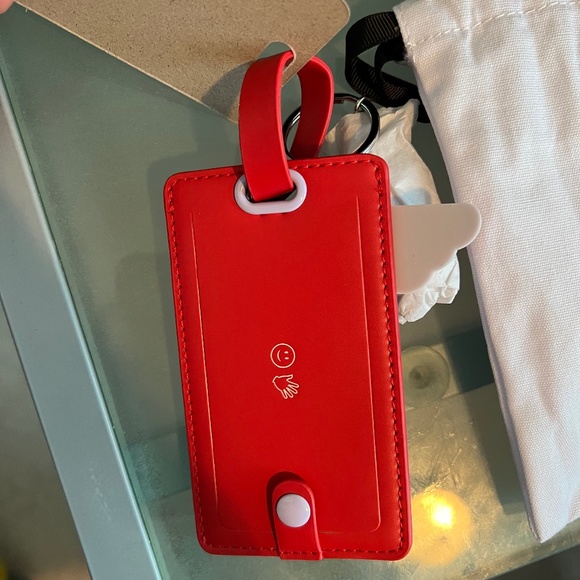 Glossier Luggage Tag - Picture 4 of 4